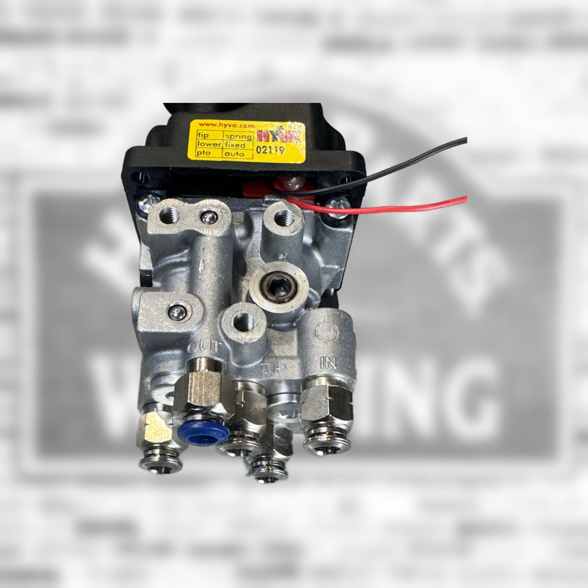 Hyva Tip Control (018) - Spring Return in Raise/Spring Return in Lower w/PTO Kickout