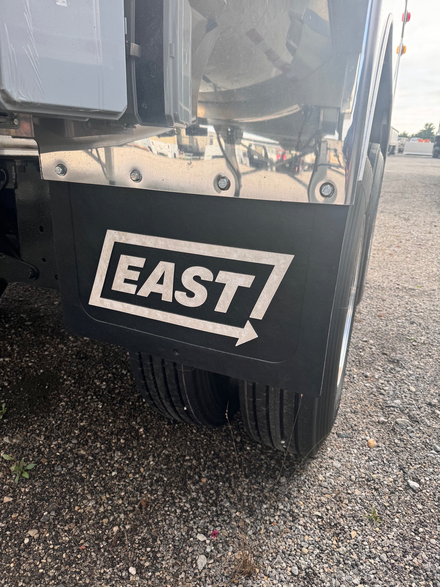 EAST 24" x 16" Intermediate Mud Flap