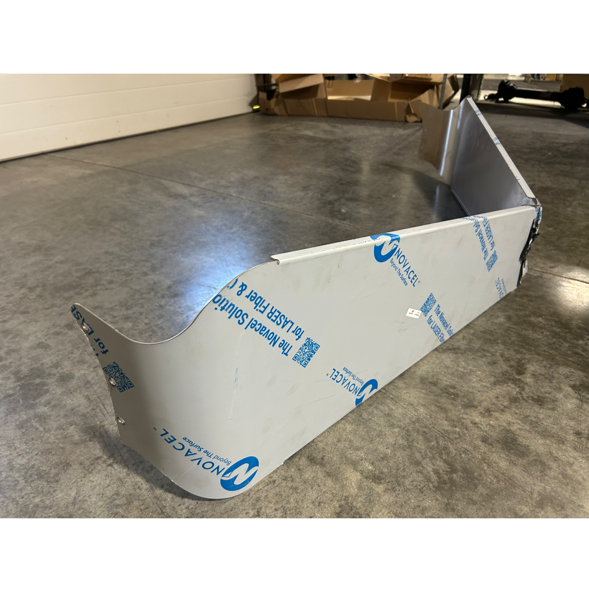 Peterbilt 12.5" Bowtie Boltless Drop Visor